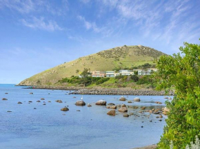 19-117 Franklin Pde - Beachfront Location - No Linen Included